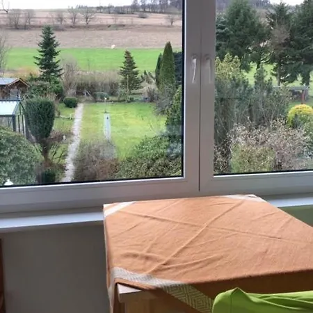 Paeusken Mit Rosengarten Im Hochsauerland Apartman